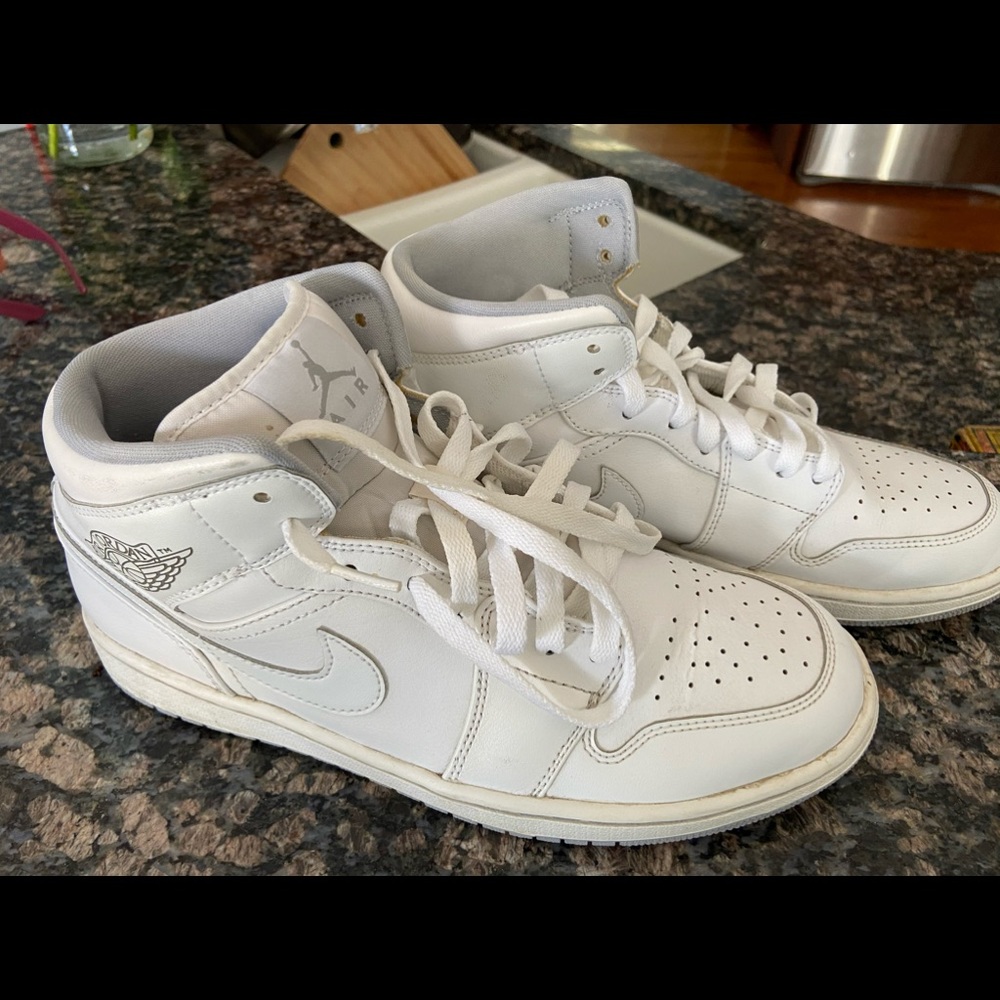 Men’s Air Jordan’s size 9.5